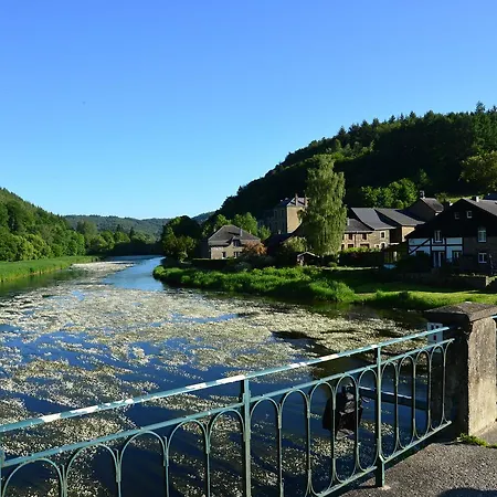 בית נופש La Petite Passerelle A Mouzaive *