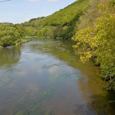 בית נופש La Petite Passerelle A Mouzaive *