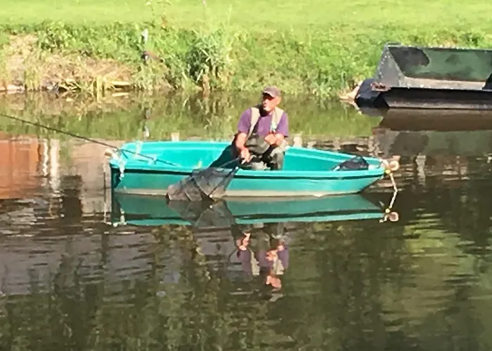 La Petite Passerelle A Mouzaive * ורס סור-סמואה