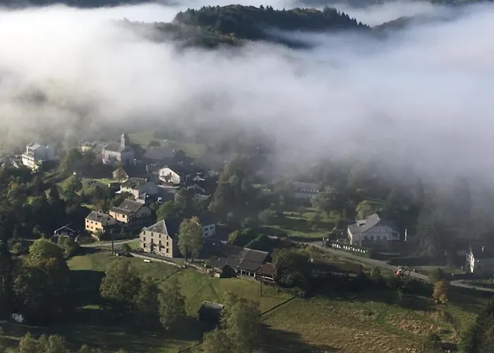 בית נופש La Petite Passerelle A Mouzaive